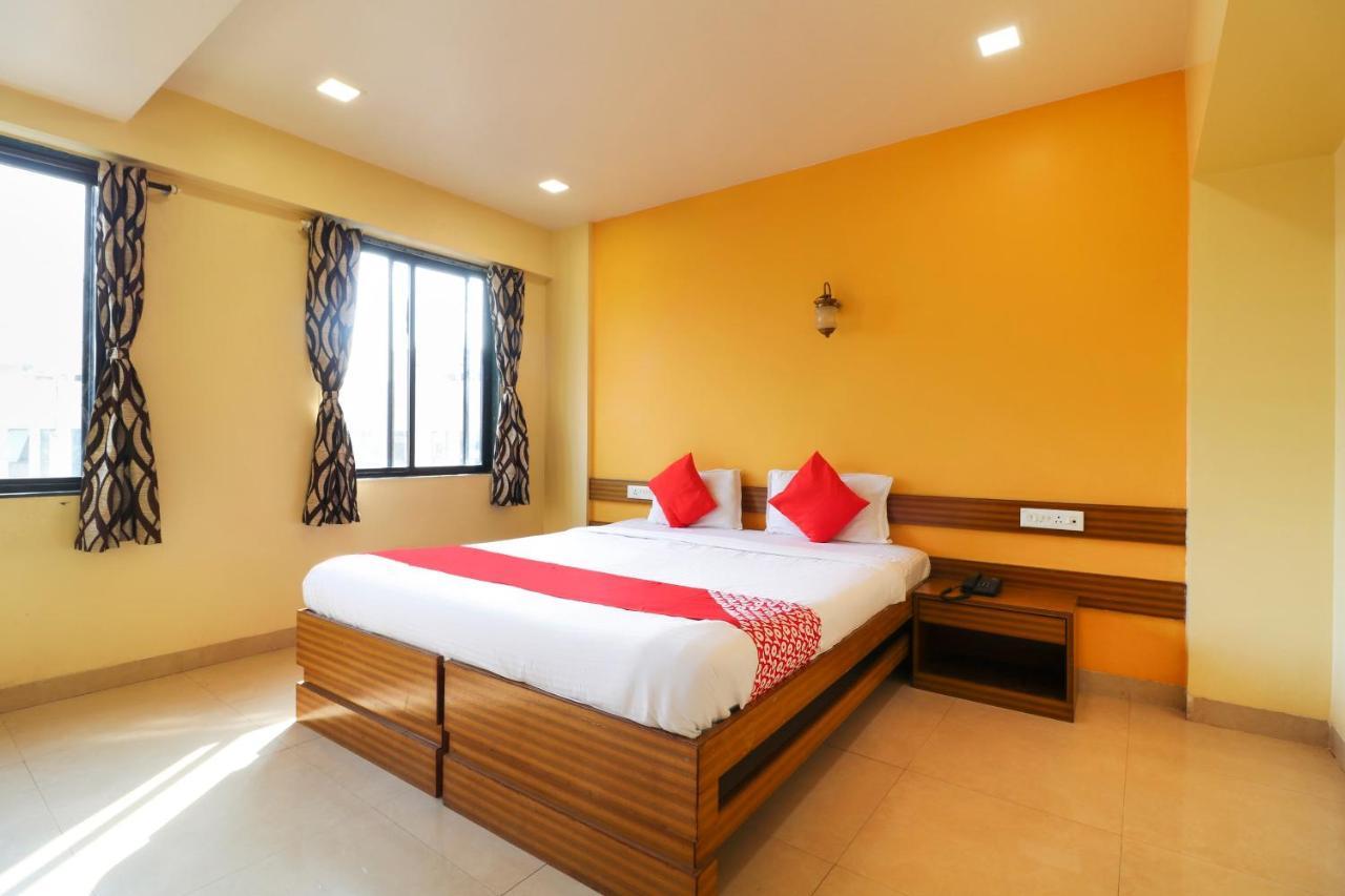 Oyo 10679 Hotel Nanashree Executive Wagholi ภายนอก รูปภาพ