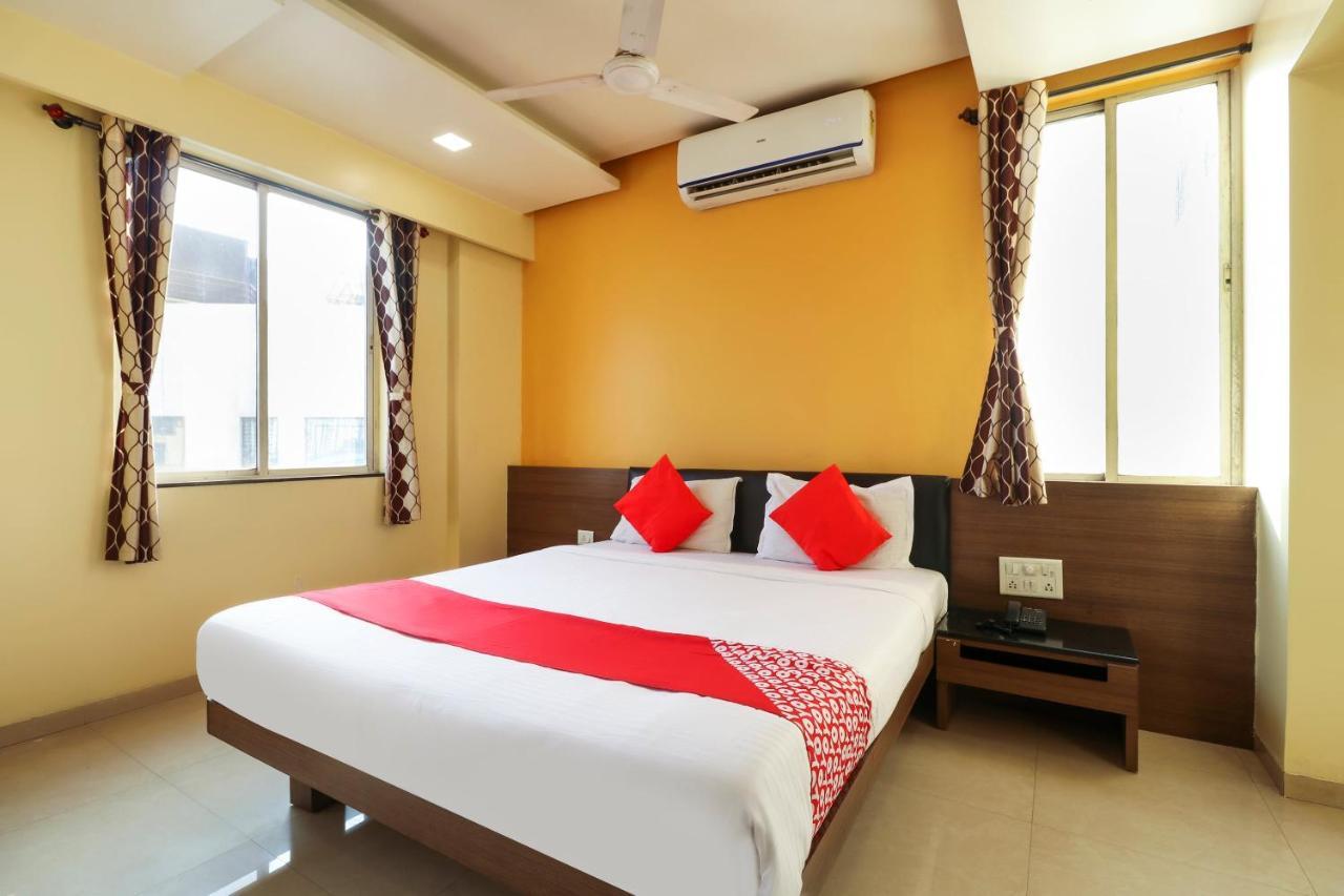 Oyo 10679 Hotel Nanashree Executive Wagholi ภายนอก รูปภาพ