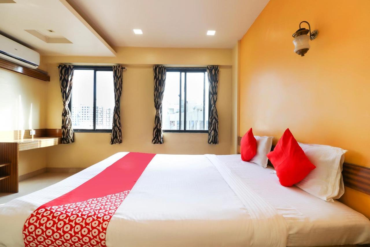 Oyo 10679 Hotel Nanashree Executive Wagholi ภายนอก รูปภาพ